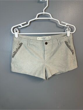 Abercrombie & Fitch Women’s Light Gray Studded soft Shorts